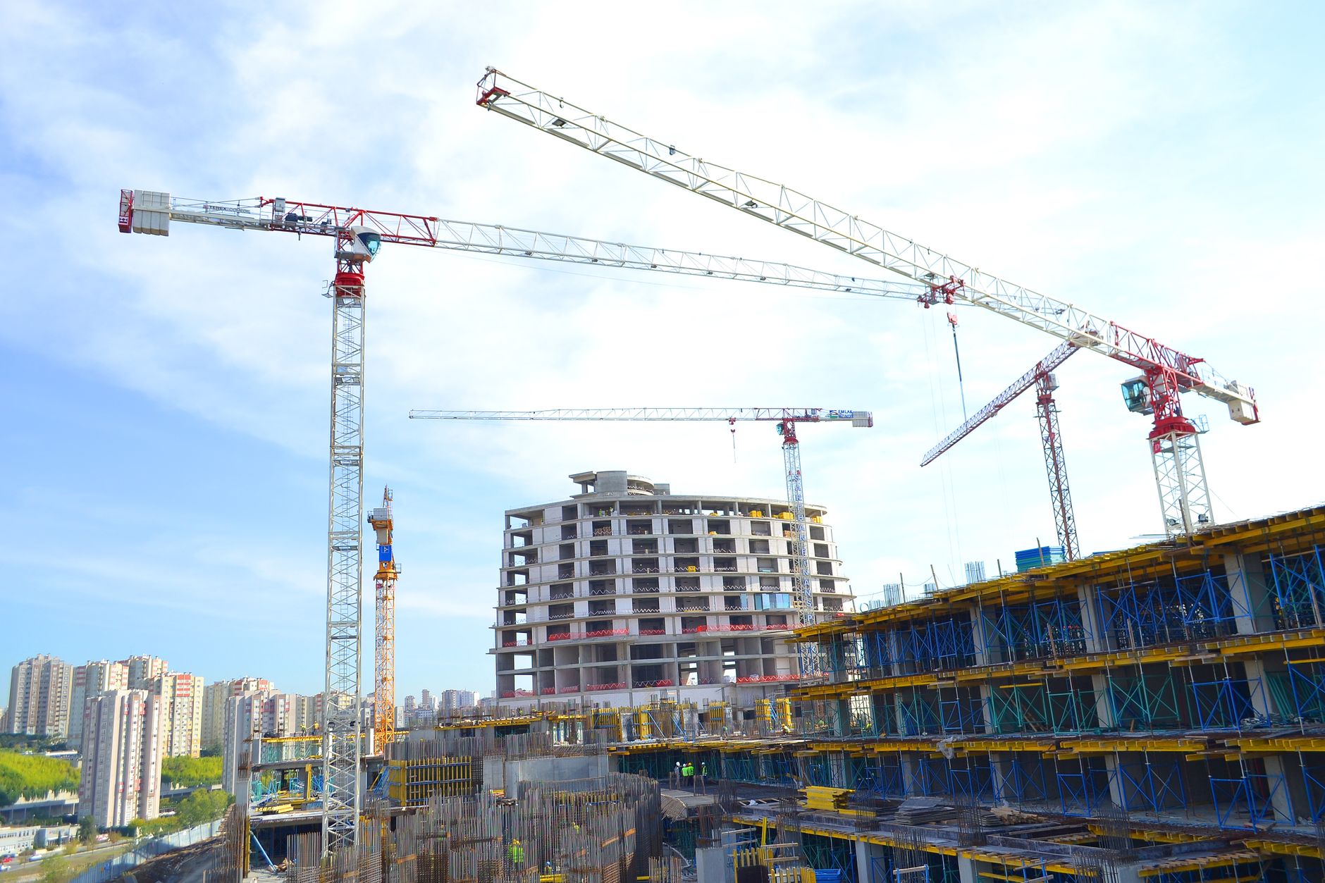 New Construction Falls to 5-Year Low as Price Floor Nears
