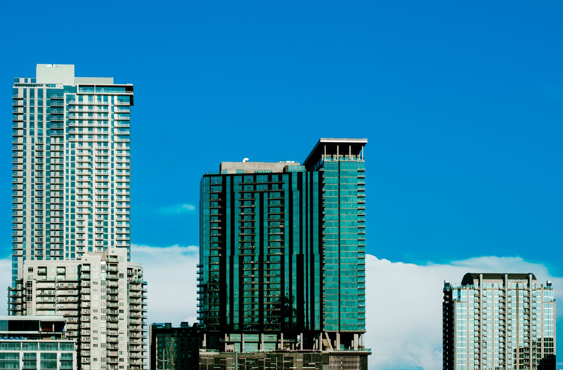 Higher Interest Rates Are Turbocharging Short-Term Rental Profits, According to a New Report