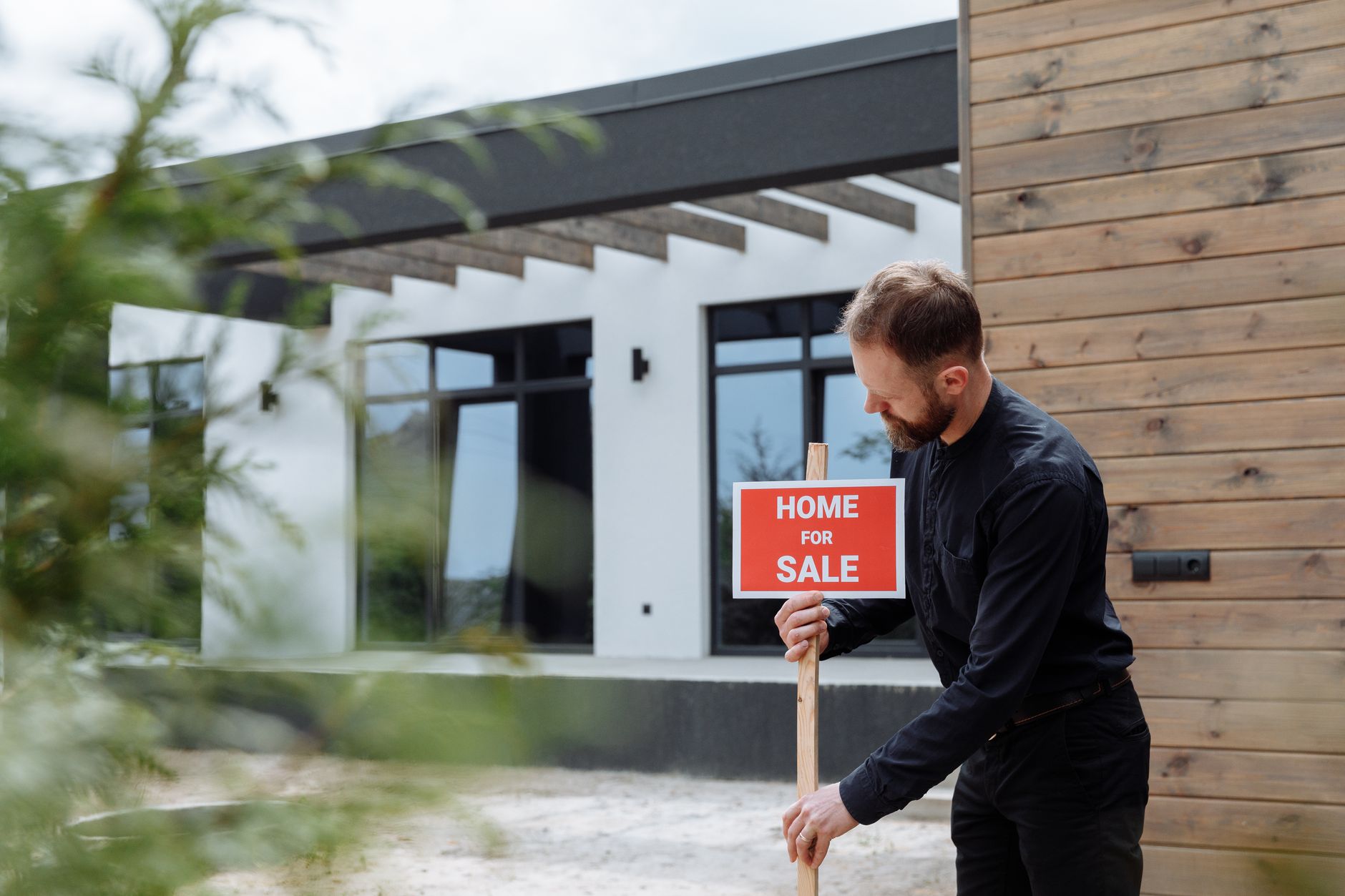 5 Paid-Off Rentals vs. 15 with Mortgages: The Math Will Change How You Invest