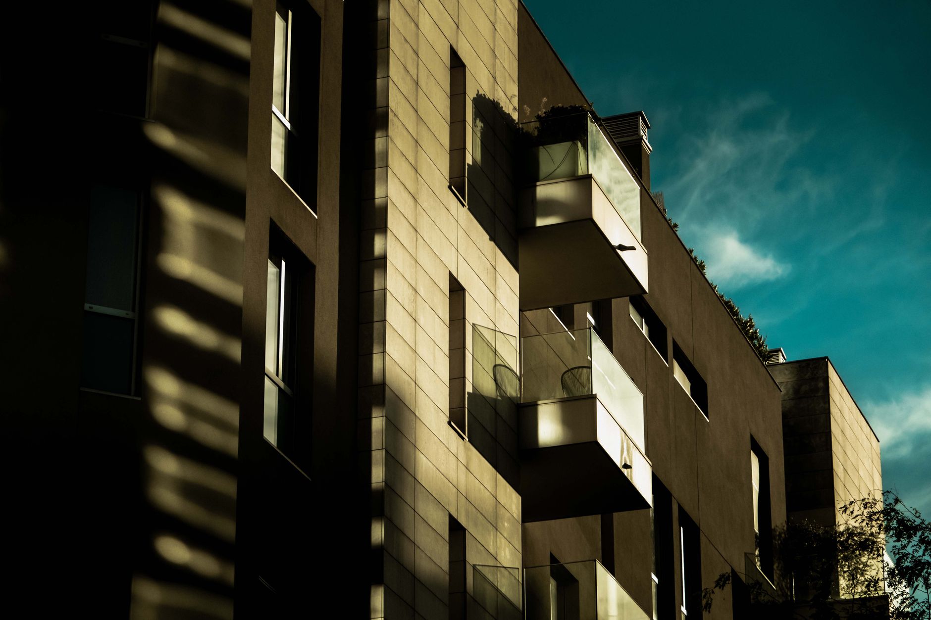 Multifamily distress grows, but data suggest a contained problem