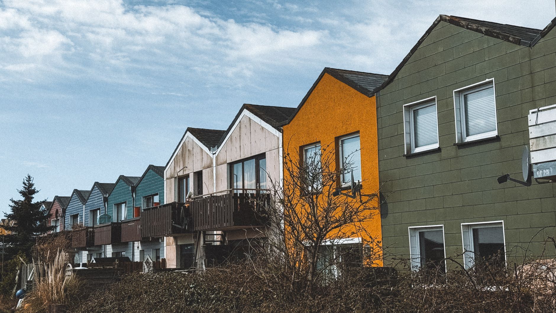 Why mortgage rates barely budged after jobs report beat estimates