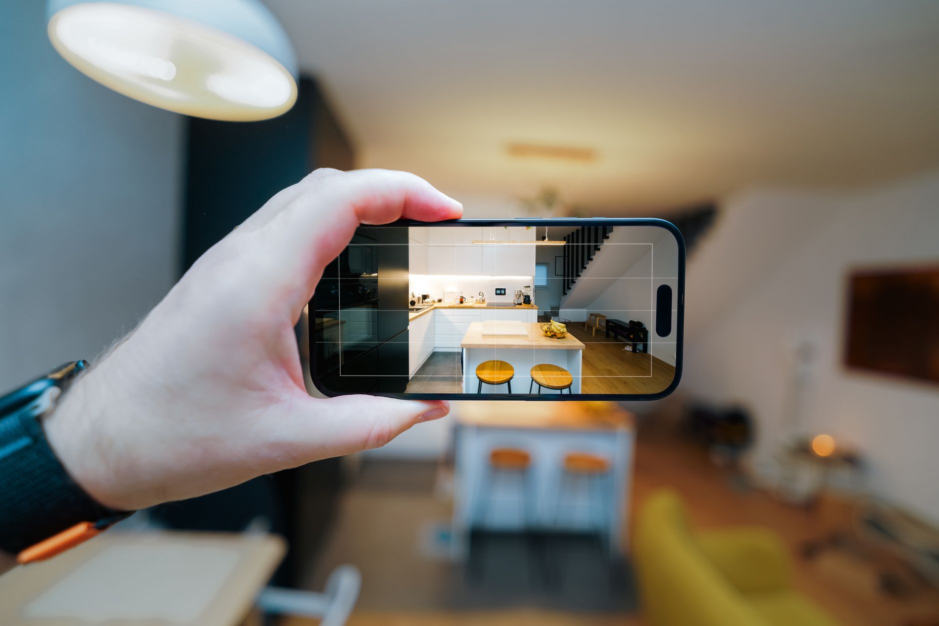 What Virtual Tours Show Home Buyers and What They Don’t
